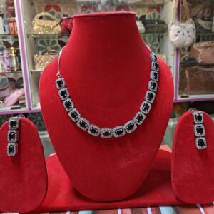 Luxury Black Stone Necklace Set